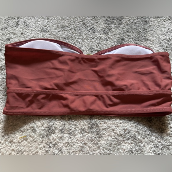 Amazon Bandeau Bikini Top Rust Red Gold Ring Detail Size: Large - Picture 2 of 2